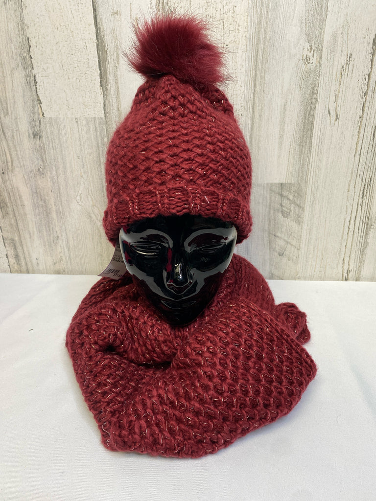 Jessica Simpson Burgundy Scarf Set