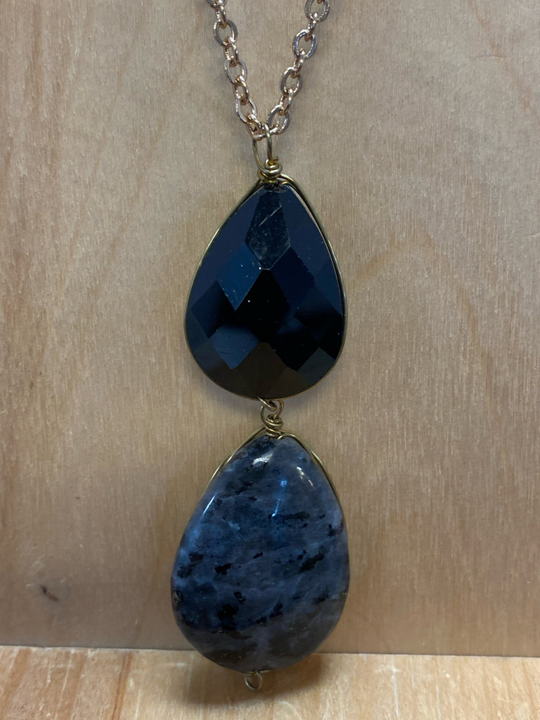 Evereve Black Necklace