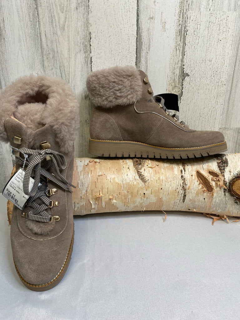 Cole Haan Size 11 Taupe Booties