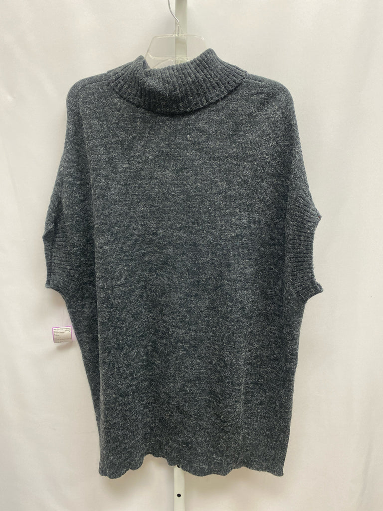 BCBG Size XS Charcoal Sleeveless Sweater