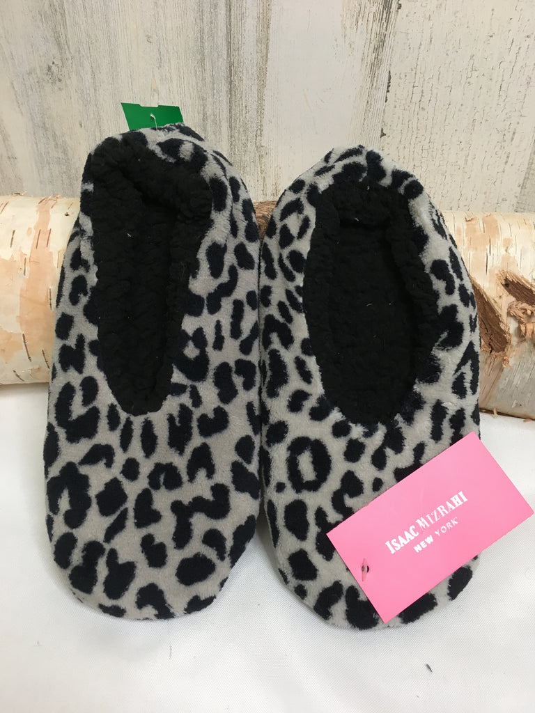 Isaac Mizrahi Size M Gray Animal Slippers