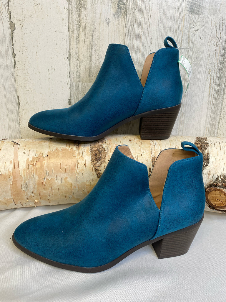 Size 8.5 Teal Booties