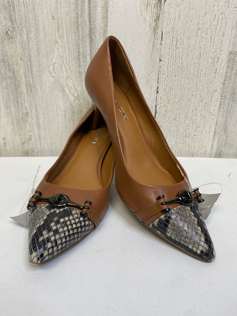 Coach Size 8 Camel Designer Shoe