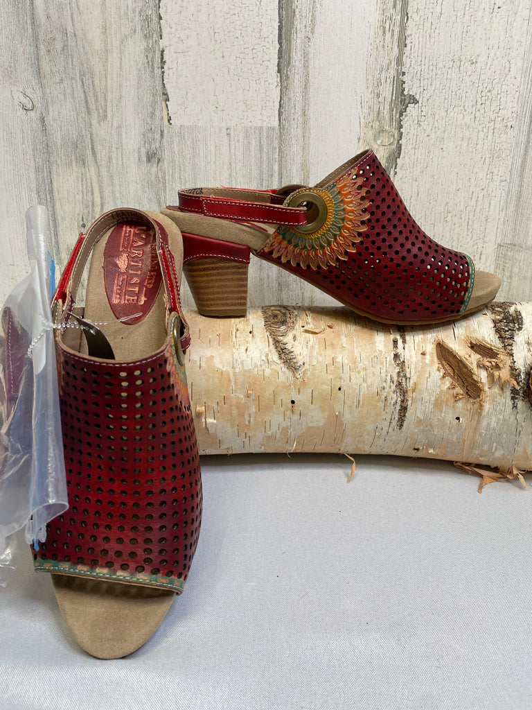 L'artiste Size 41 (10/10.5) Red Heels