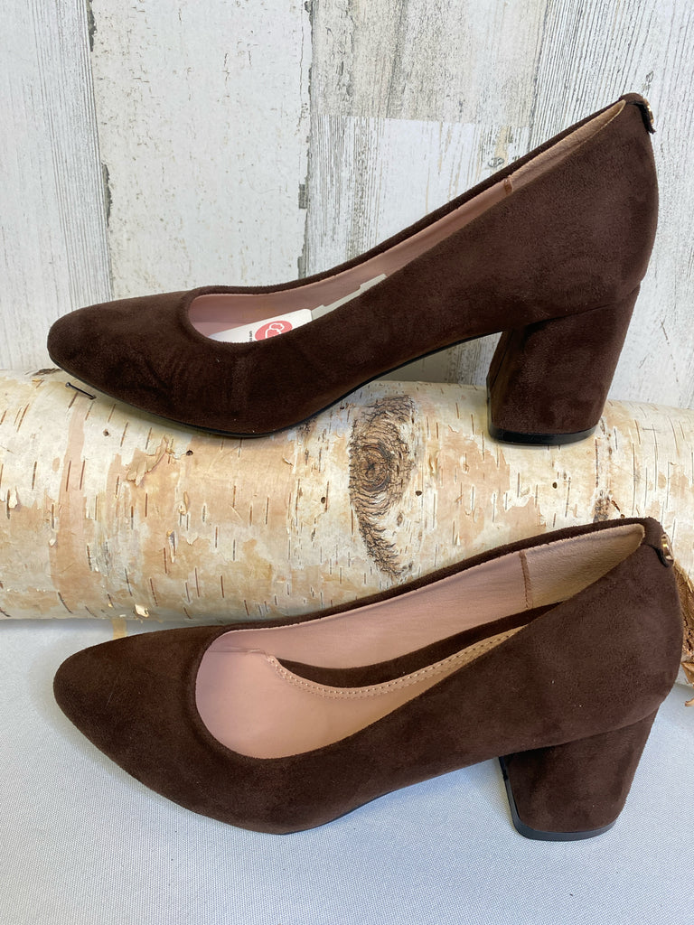 Taryn Rose Size 7.5 Brown Pumps