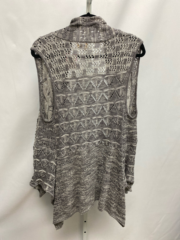 Moth Size M/L Gray Vest/Top