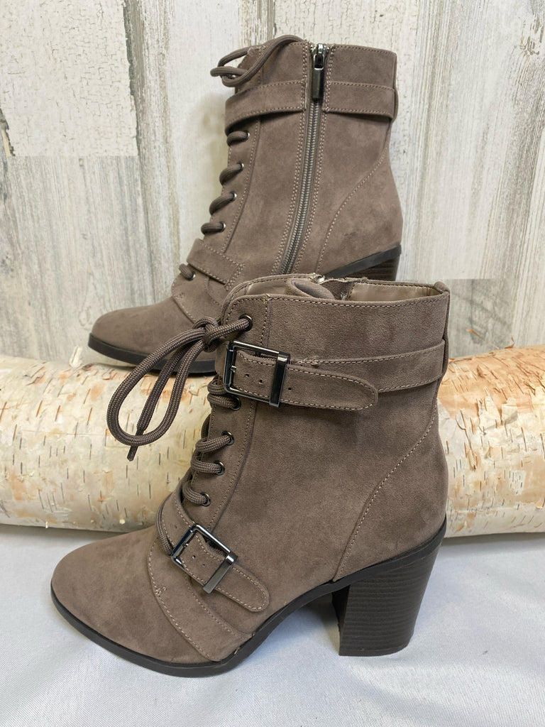 Bamboo Size 8 Taupe Booties