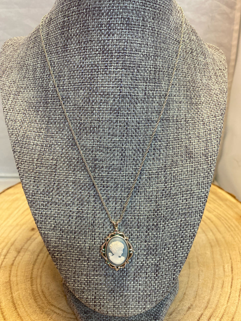 Trifari Silver/Blue Necklace