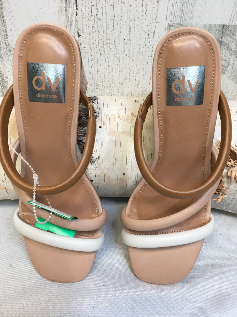 Dolce Vita Size 7 Tan Sandals