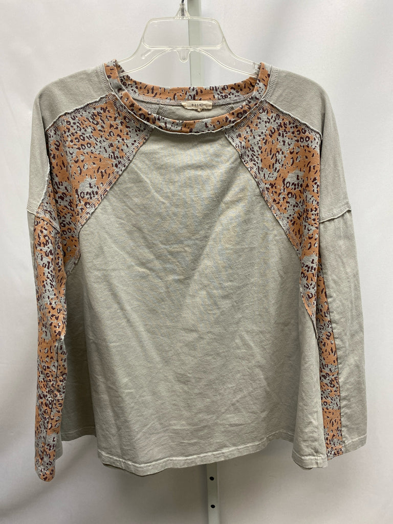 easel Size Medium Gray Animal Long Sleeve Top