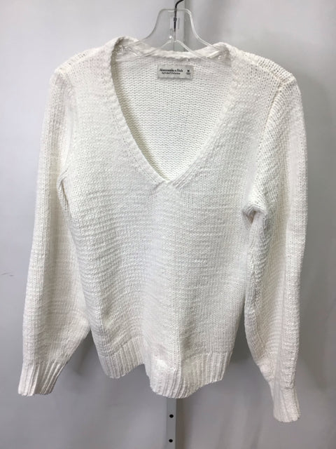 Abercrombie Size Medium White Long Sleeve Sweater