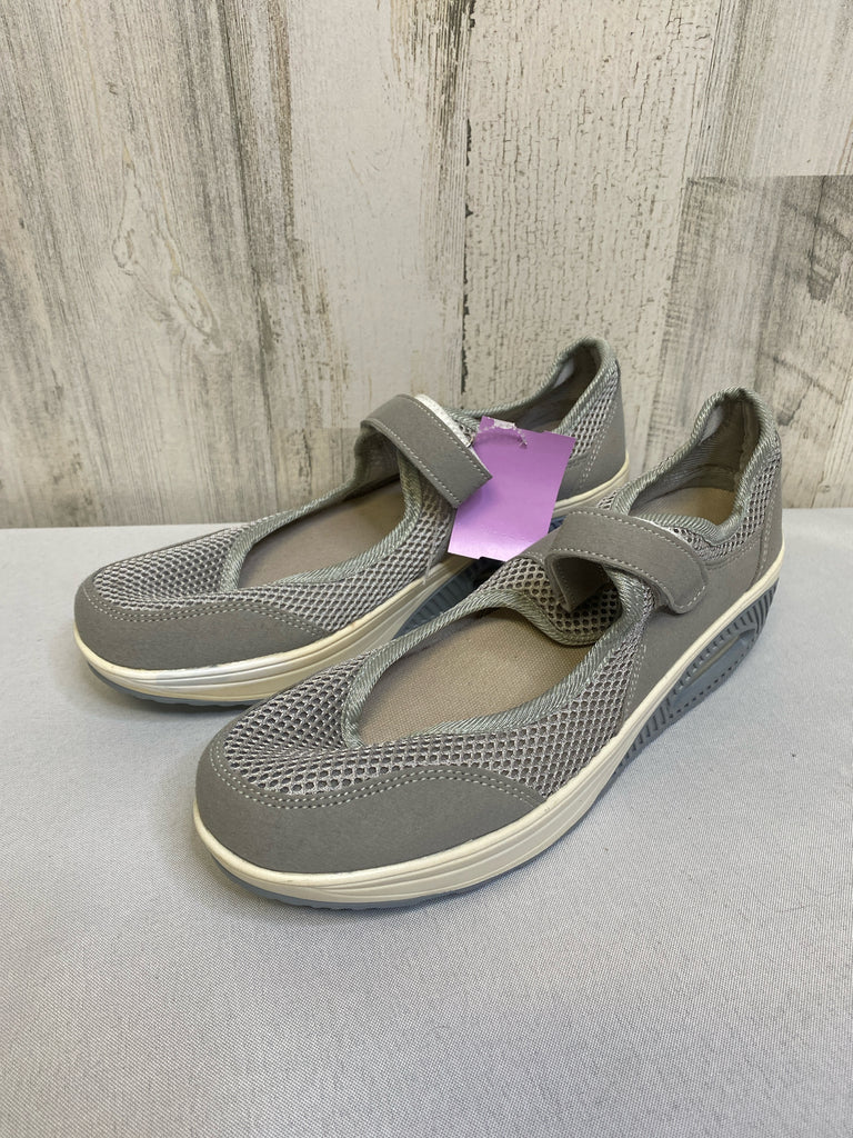 Size 41 (10/10.5) Gray Shoes