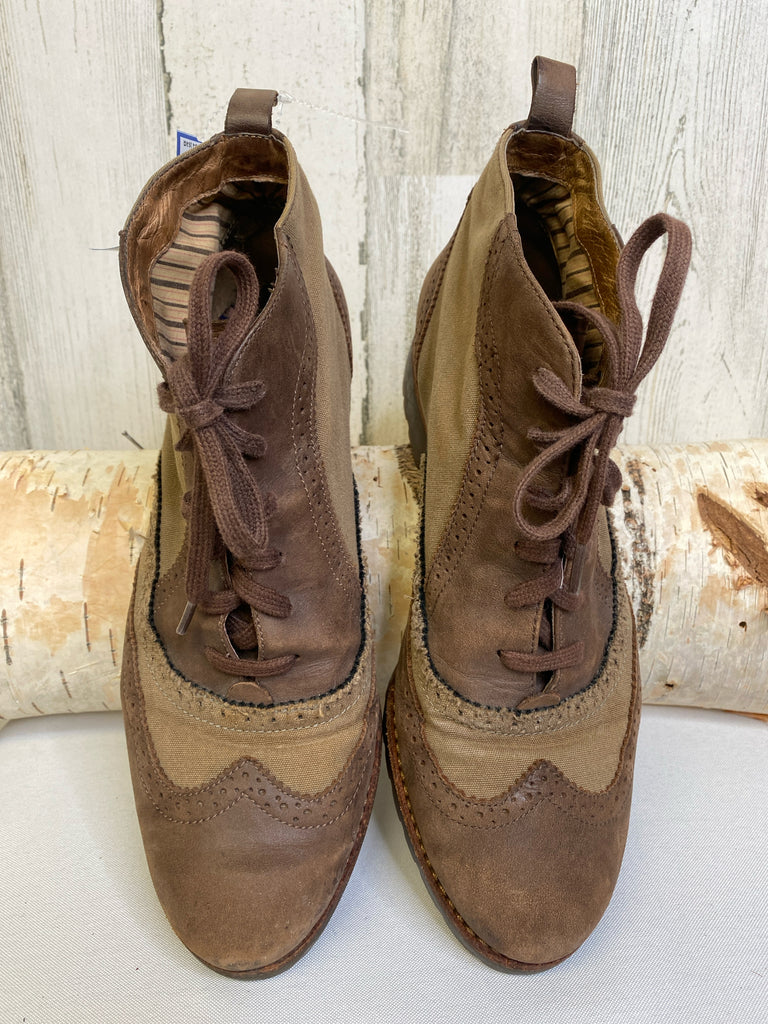 Sperry Size 8.5 Brown Booties