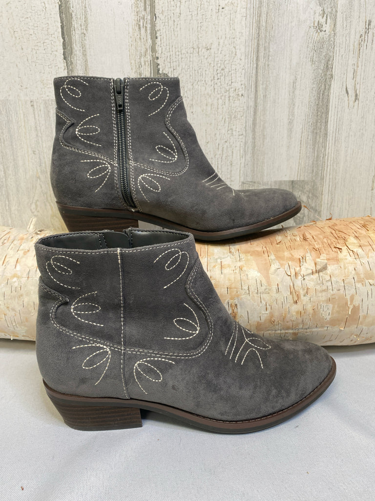 Sonoma Size 7.5 Gray Booties