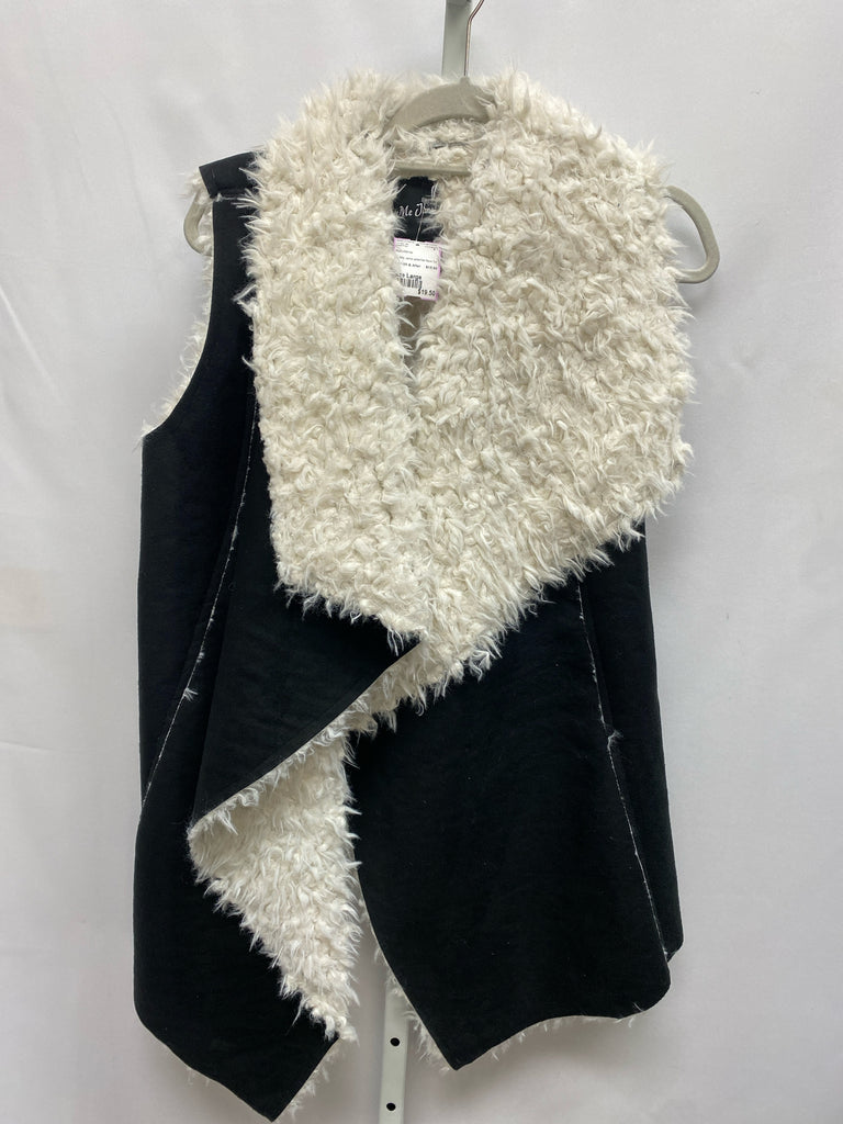 Size Large Black/White Vest/Top