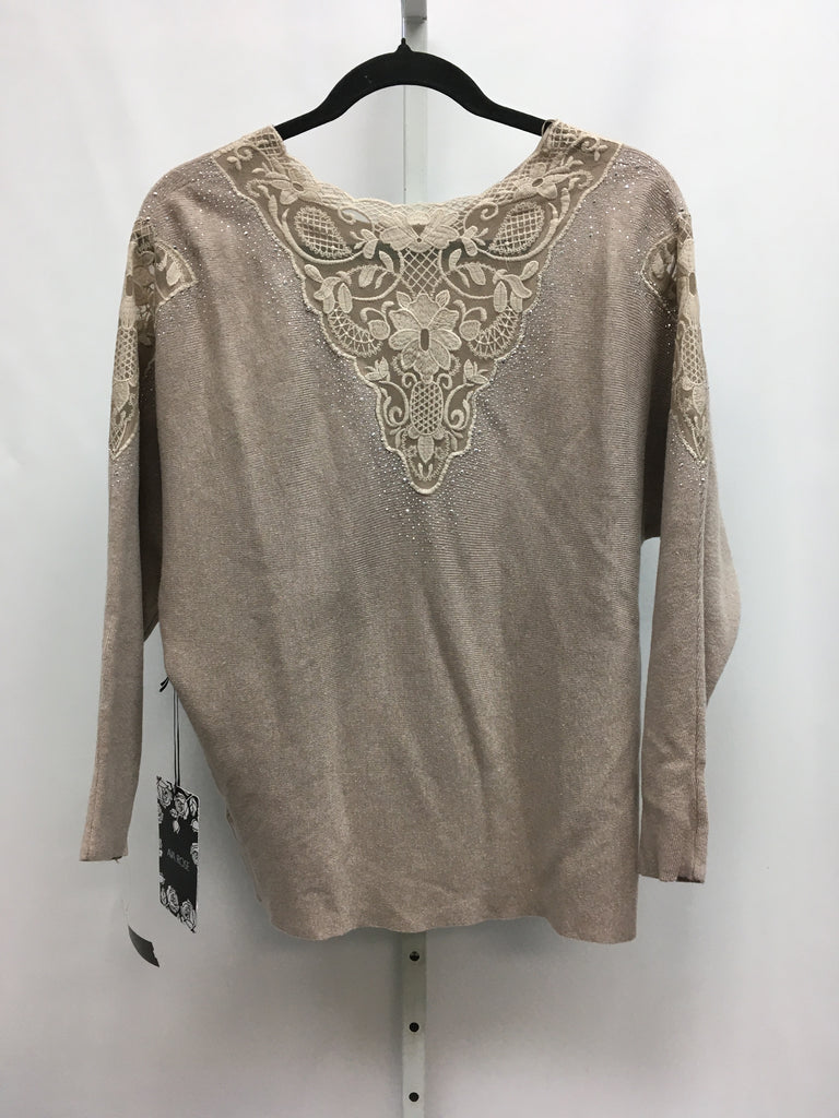 Ava Rose Size Medium Tan Long Sleeve Sweater