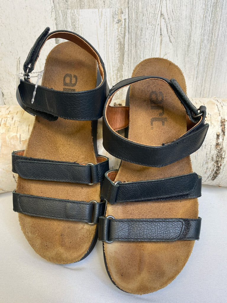 art Size 37 (7.5) Black Sandals