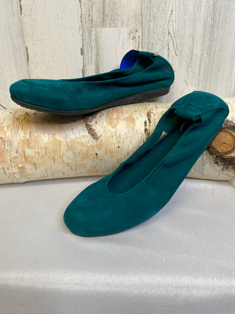 Size 41 (10/10.5) Green Ballet Flat Flats