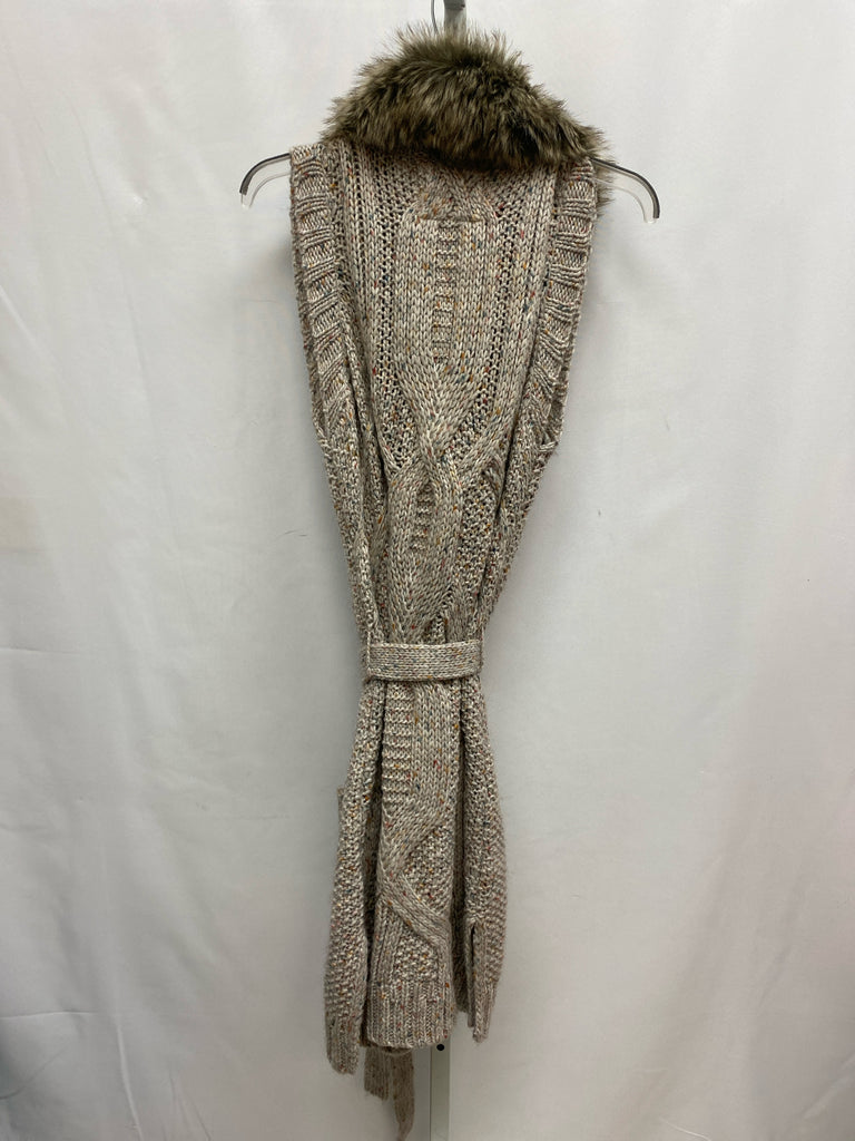 Angel of the North Size Large Gray Heather Vest/Top