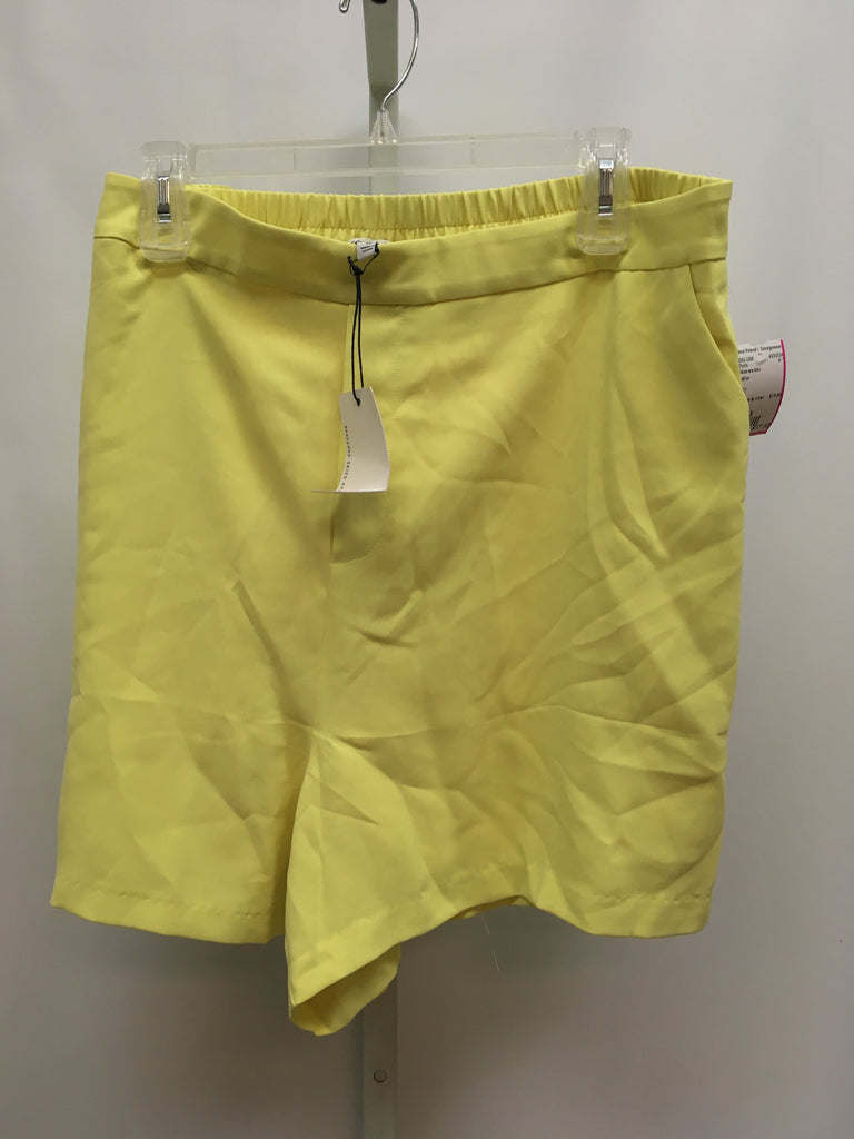 Skies are blue Size 1X Yellow Shorts
