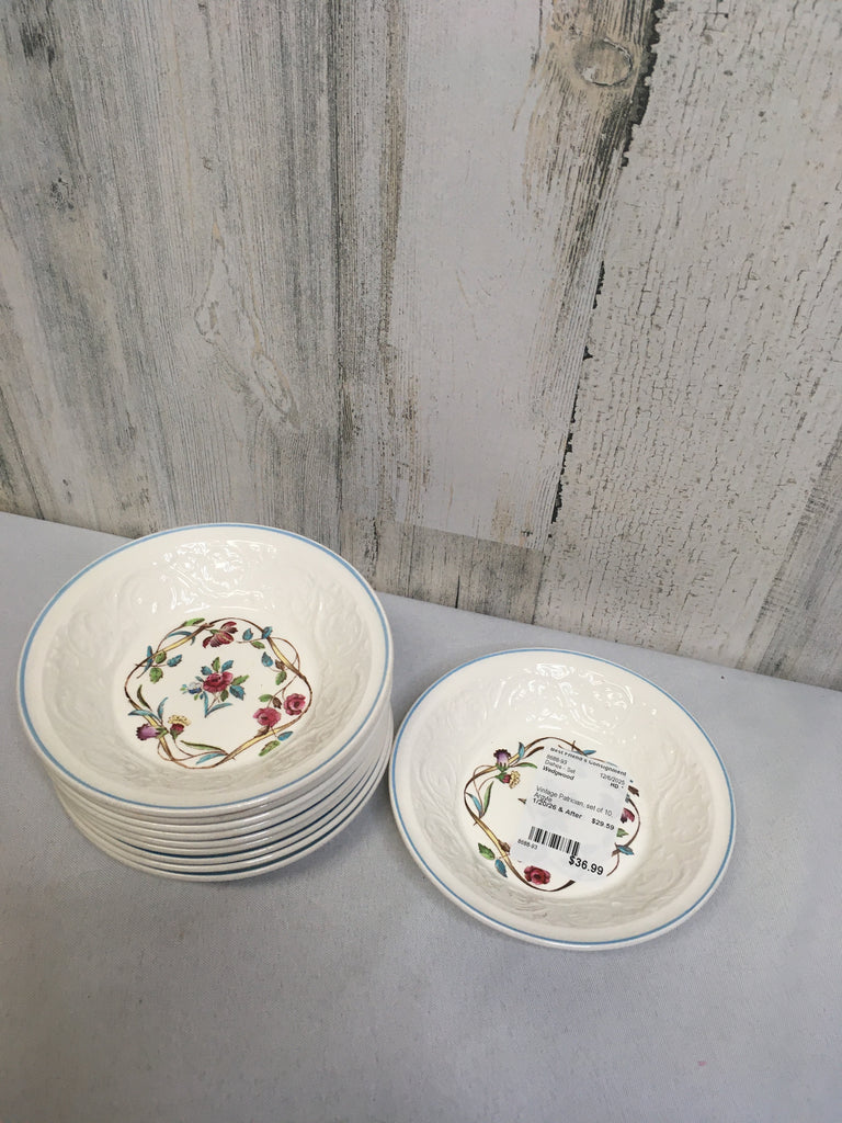Wedgwood Dishes - Set