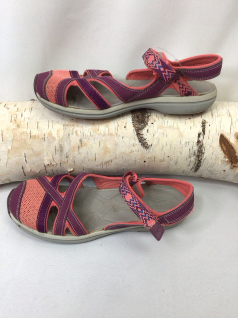 Keen Size 9 Orange/purple print Sandals