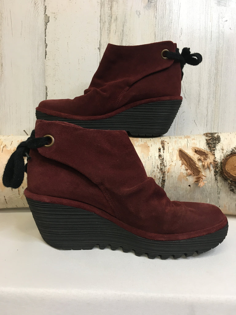 Fly London Size 37 (7) Maroon Wedge