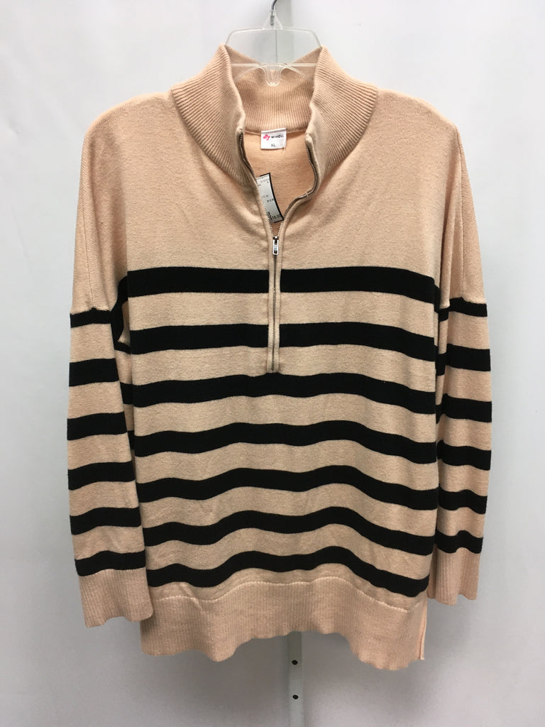 Size XL Tan/Black Long Sleeve Sweater