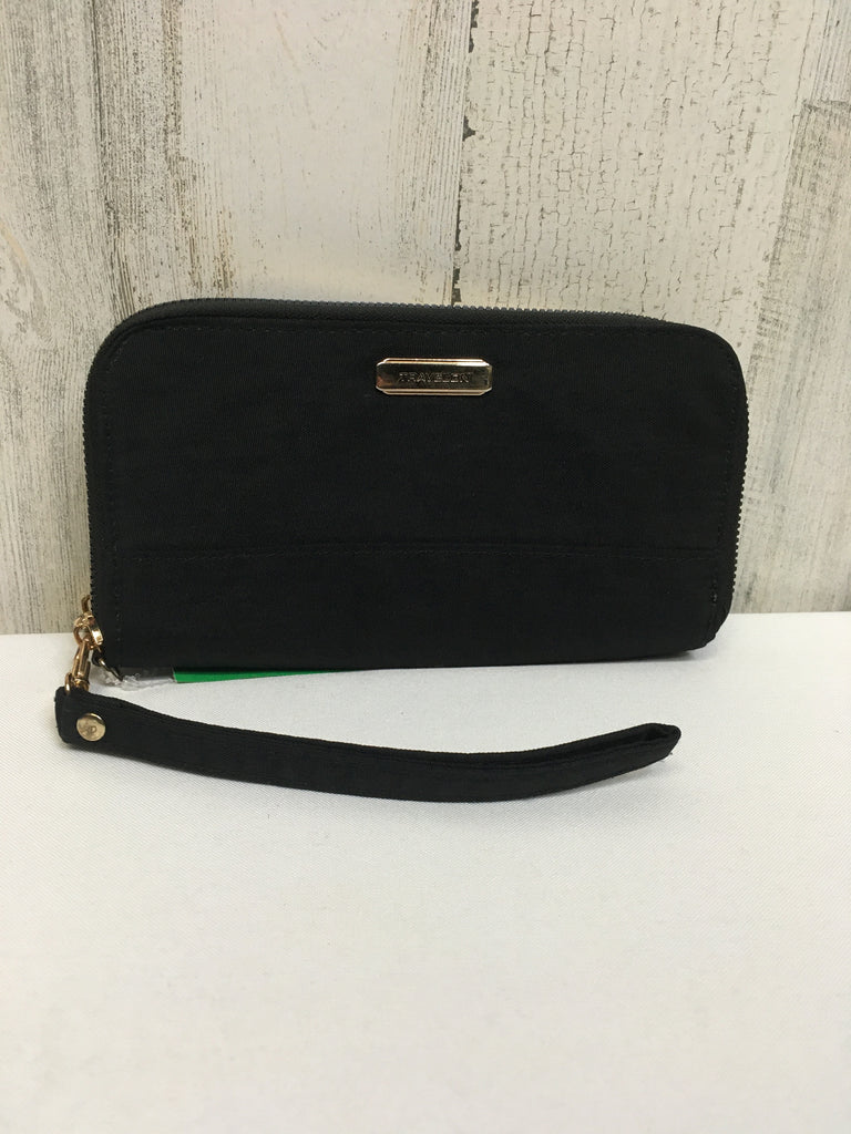 Travelon Black Wristlet
