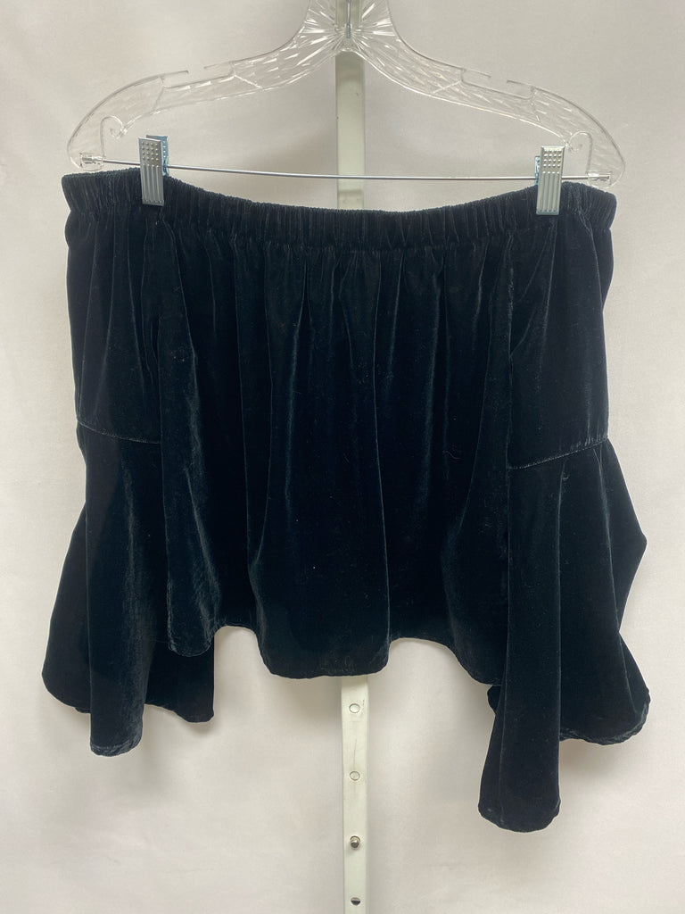 Size Medium Hollister Black Cold Shoulder