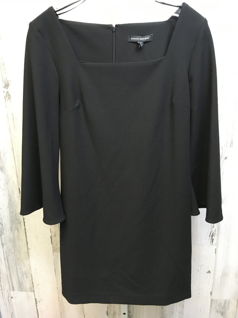 Size 6P Banana Republic Black Long Sleeve Dress