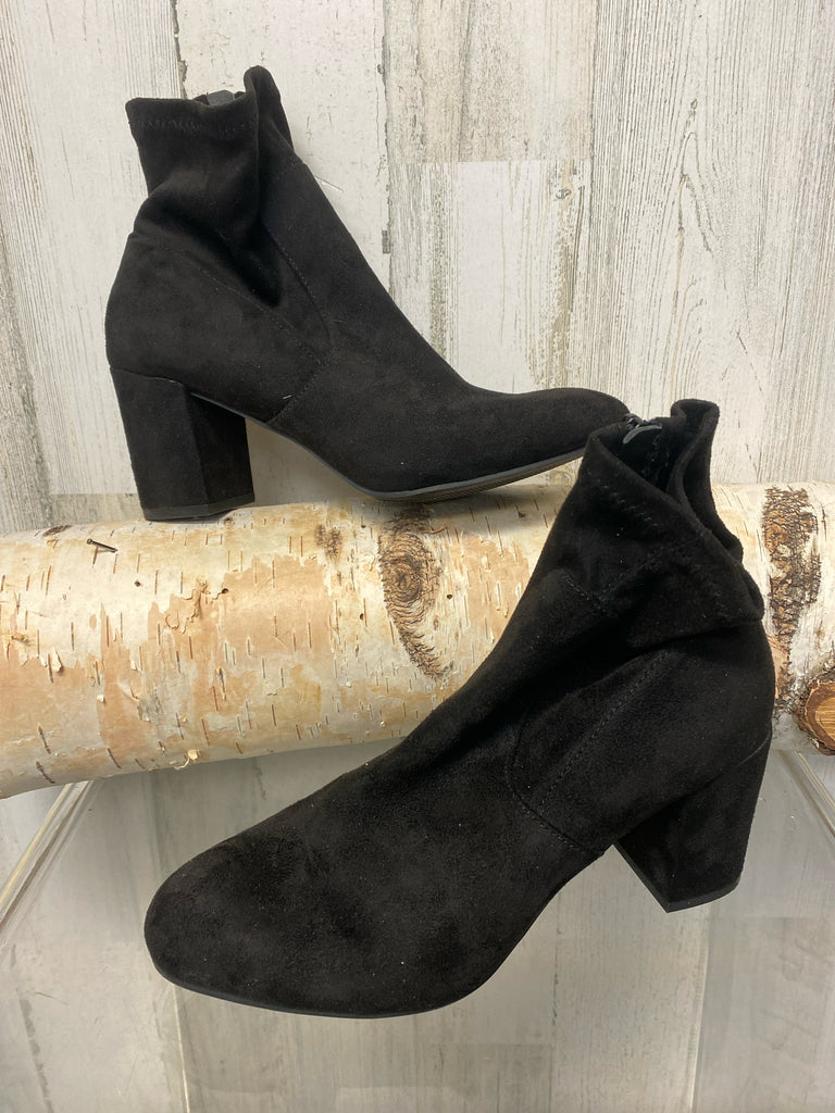 Size 7.5 Black Booties