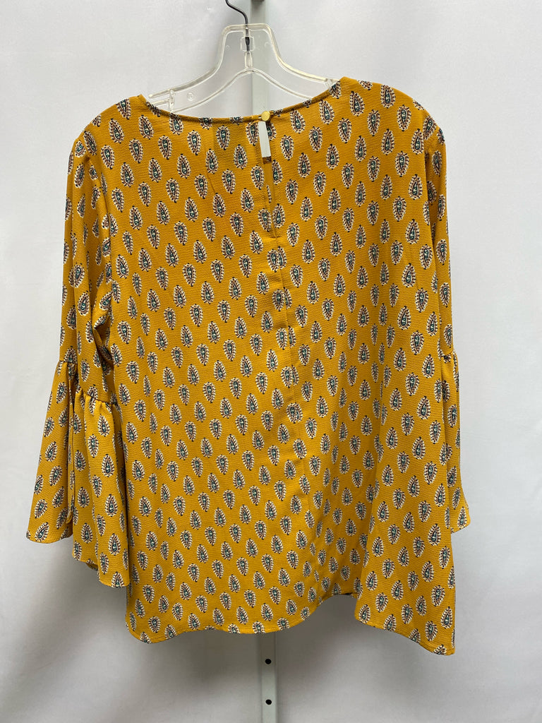 Bobeau Size Medium Mustard Long Sleeve Top