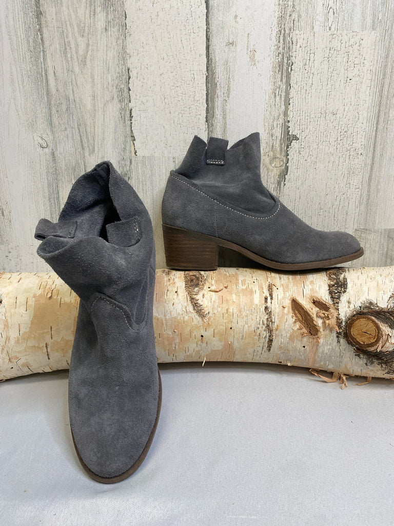 Carlos Size 9 Gray Booties