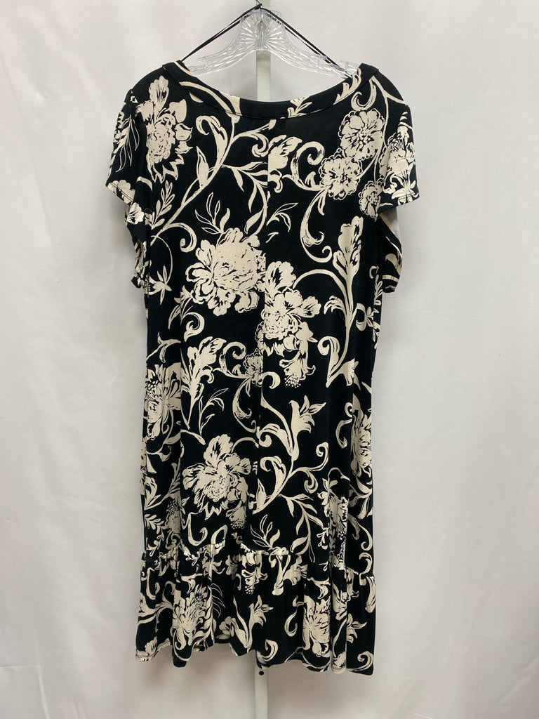 Size 1X Cynthia Rowley Black Floral Short Sleeve Dress