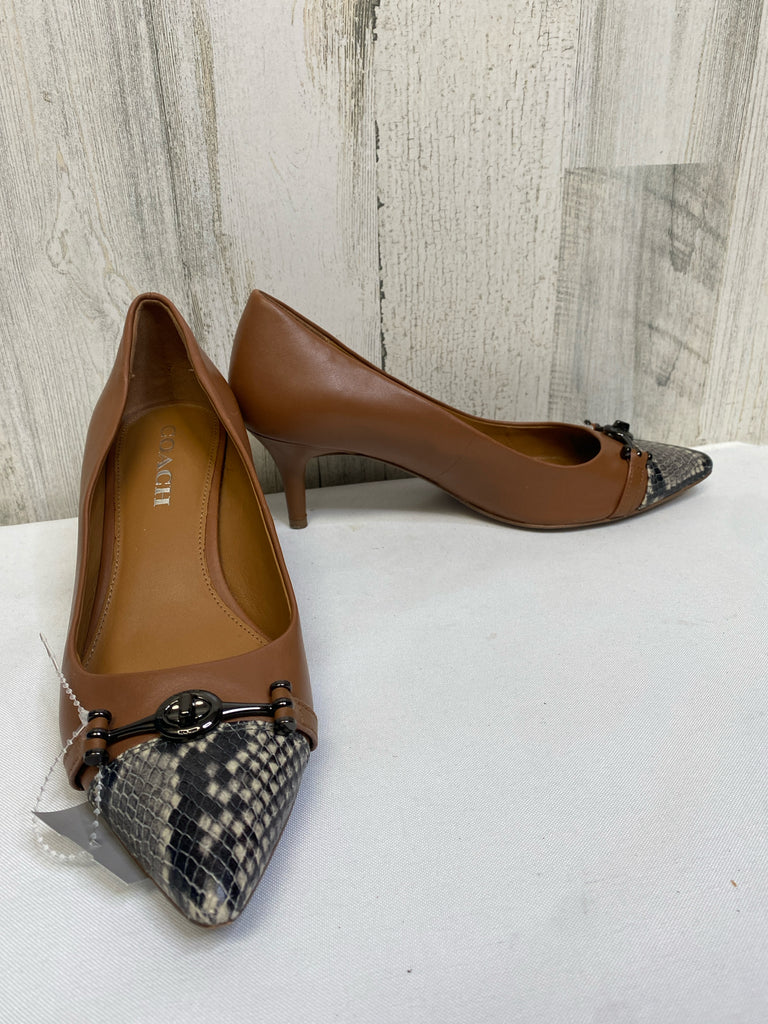 Coach Size 8 Camel Designer Shoe