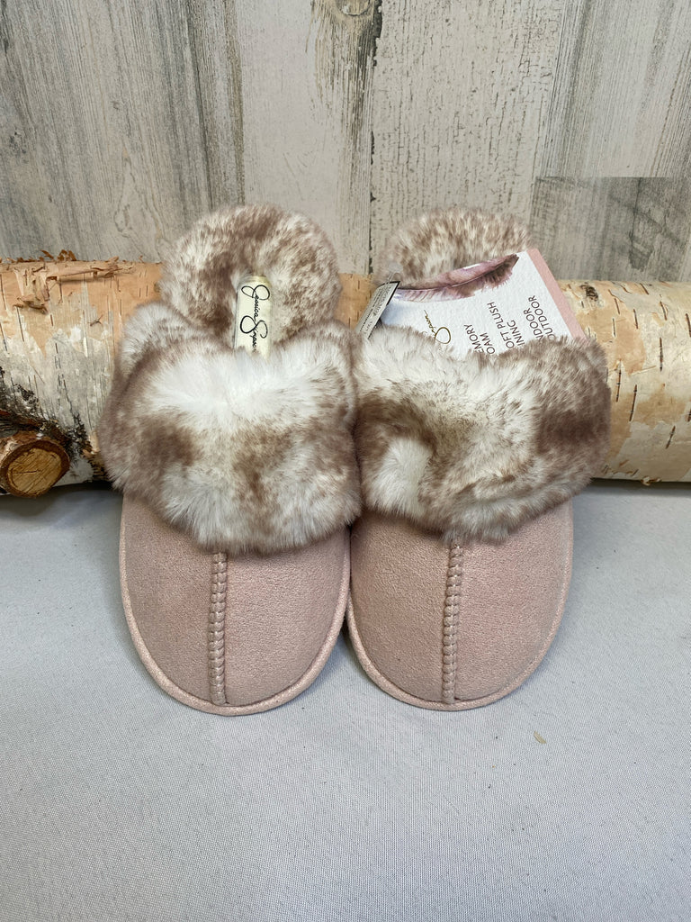 Jessica Simpson Size 6/7 Pink Slippers