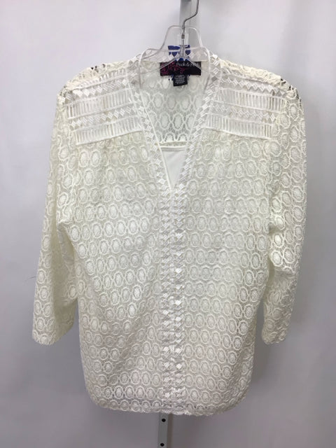 Peck & Peck Size Large Cream Lace 3/4 Sleeve Top