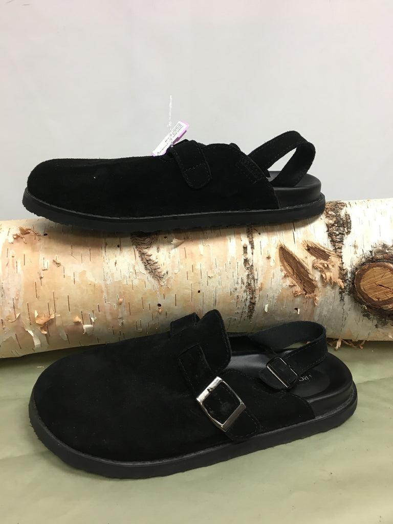Project Cloud Size 7 Black Slip-ons