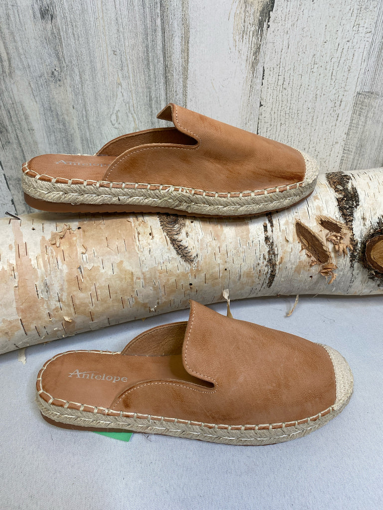 Antelope Size 40 (9/9.5) Tan Mules