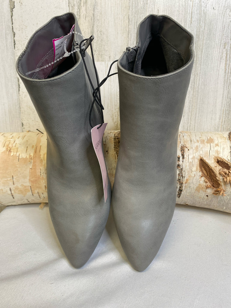 Size 10 Gray Booties