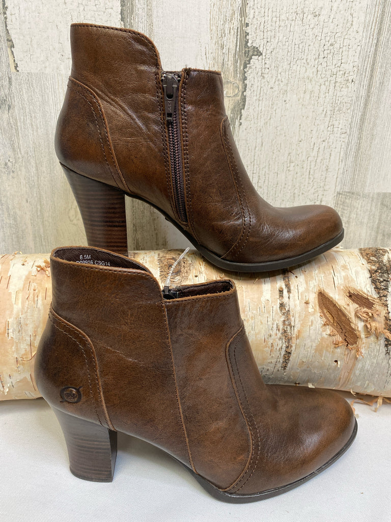 Born Size 6.5 Brown Boots