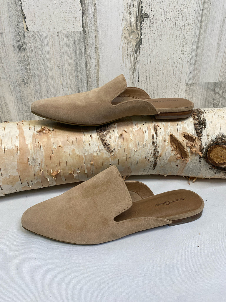 Treasure & Bond Size 10 Tan Slip-ons