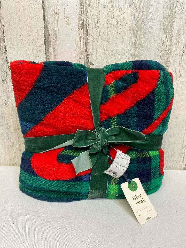 Aerie Christmas Decor