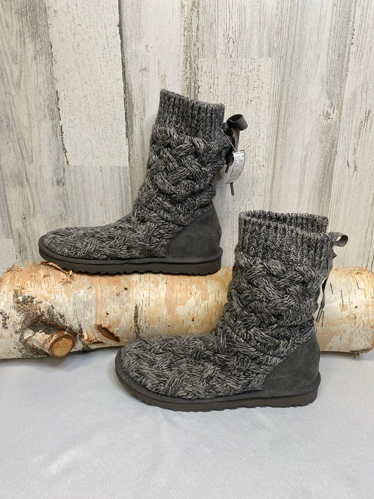 Ugg Size 8 Gray/White Boots