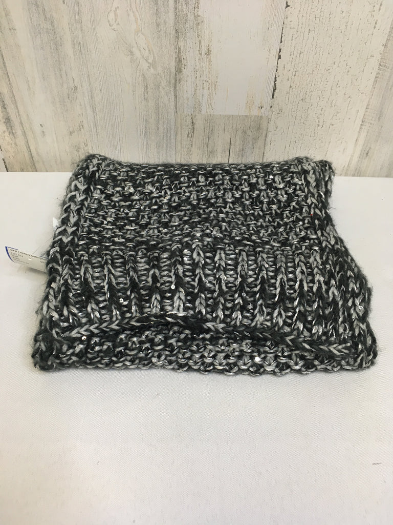 Echo Black/Gray Scarf