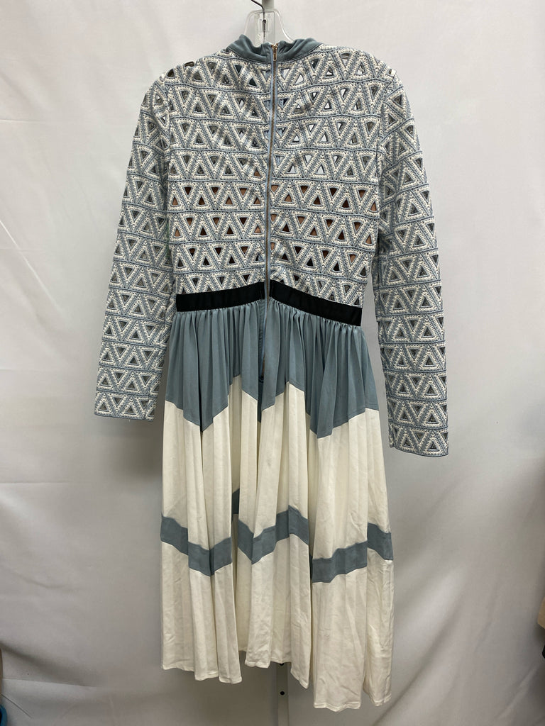 Size Large Lt blue print Long Sleeve Dress