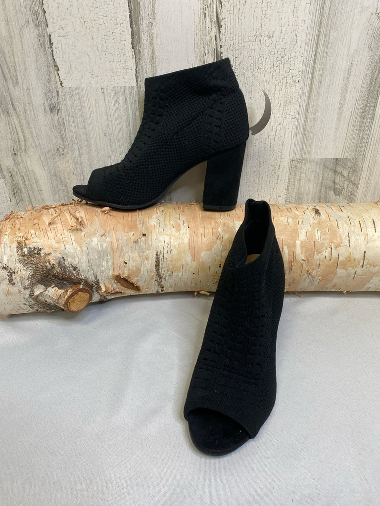 Size 7.5 Black Heels
