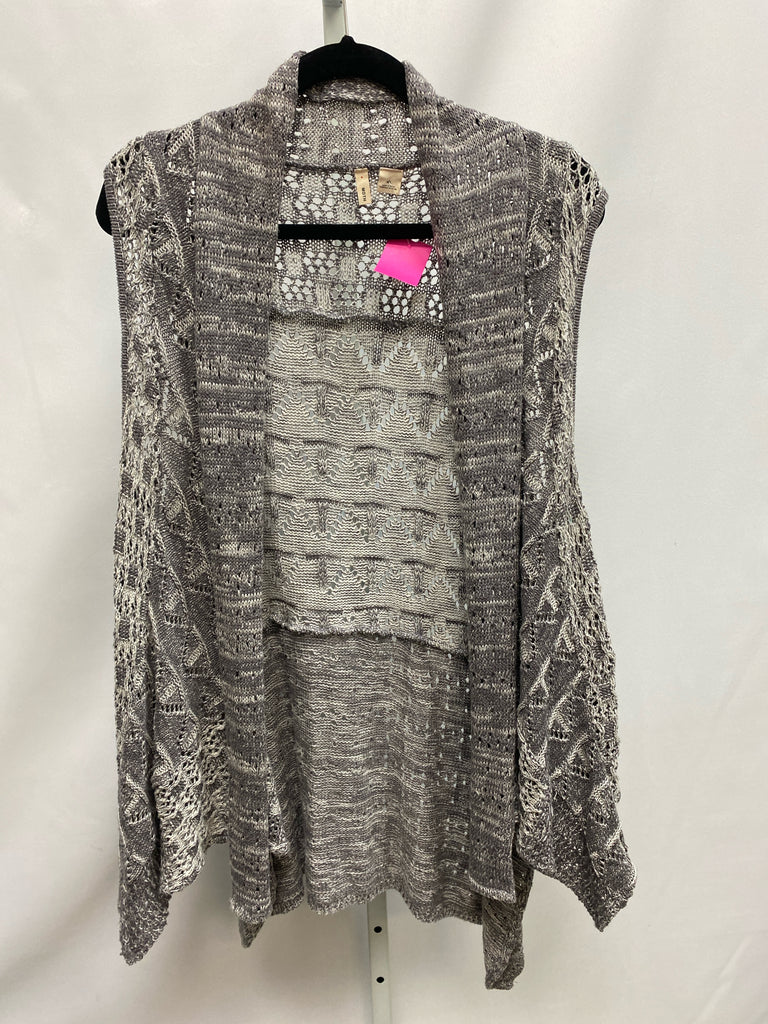 Moth Size M/L Gray Vest/Top