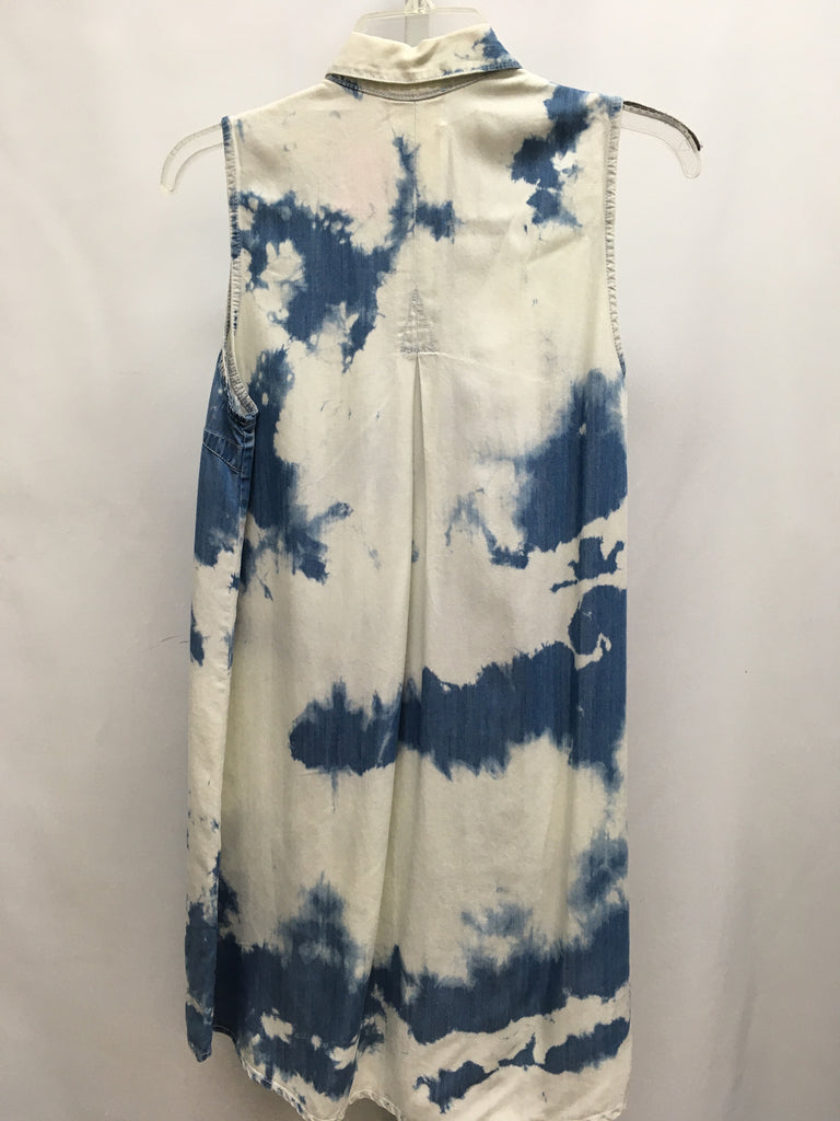Size Small Isle apparel Cream/Blue Sleeveless Dress